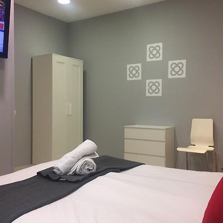 Hostel Artistic บาร์เซโลนา ภายนอก รูปภาพ