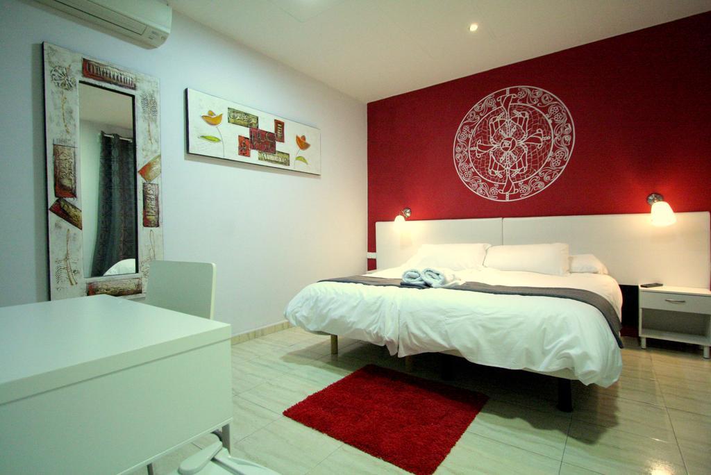 Hostel Artistic บาร์เซโลนา ภายนอก รูปภาพ