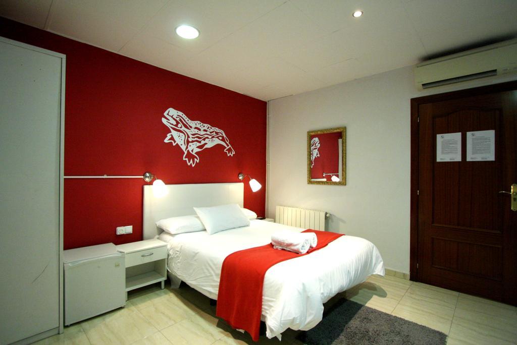 Hostel Artistic บาร์เซโลนา ภายนอก รูปภาพ