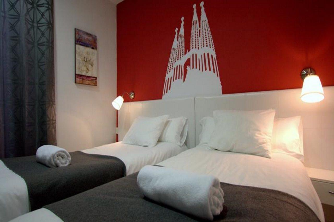 Hostel Artistic บาร์เซโลนา ภายนอก รูปภาพ