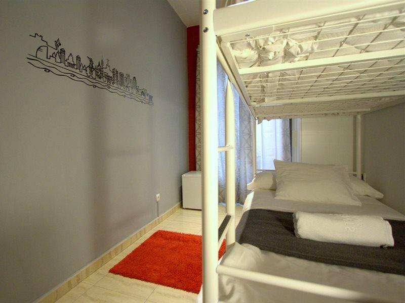 Hostel Artistic บาร์เซโลนา ภายนอก รูปภาพ