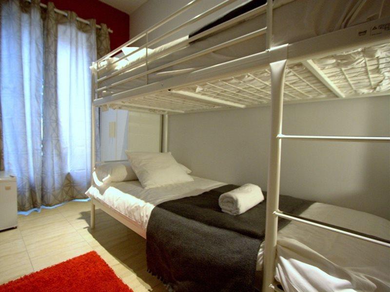 Hostel Artistic บาร์เซโลนา ภายนอก รูปภาพ