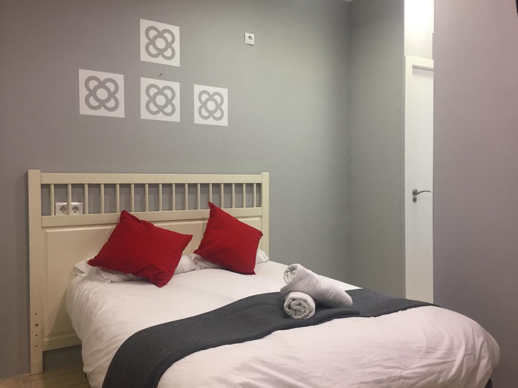 Hostel Artistic บาร์เซโลนา ภายนอก รูปภาพ