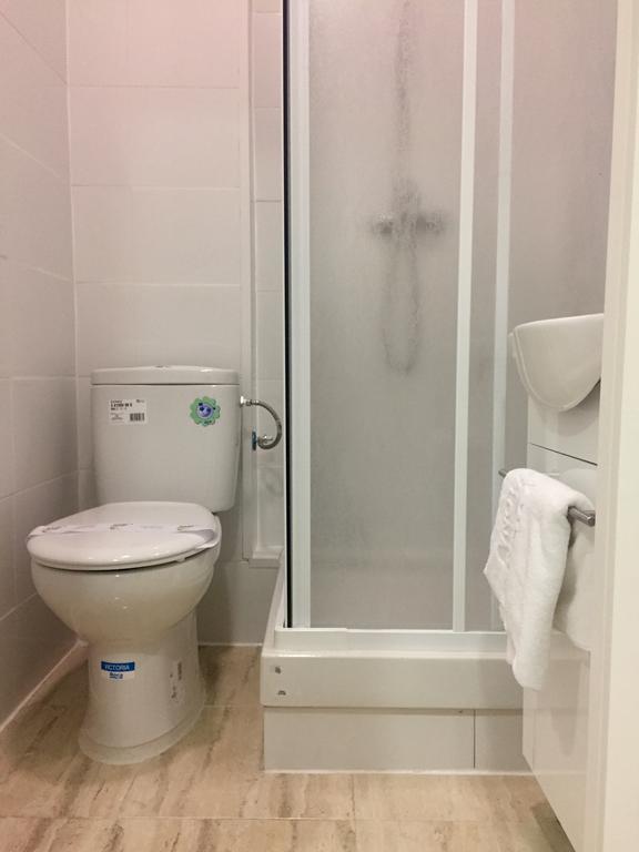 Hostel Artistic บาร์เซโลนา ภายนอก รูปภาพ