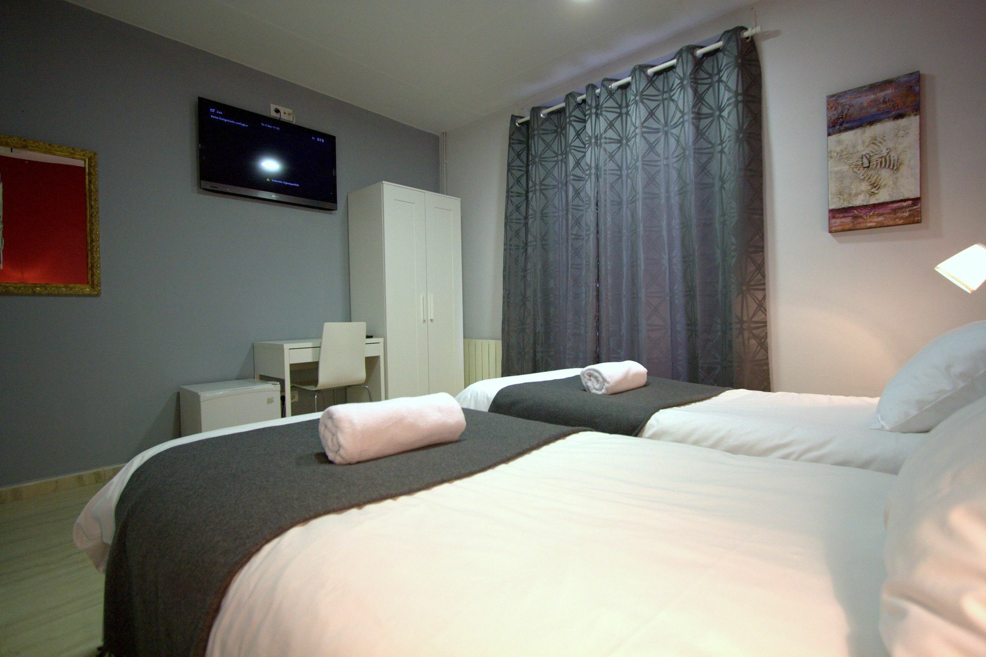 Hostel Artistic บาร์เซโลนา ภายนอก รูปภาพ